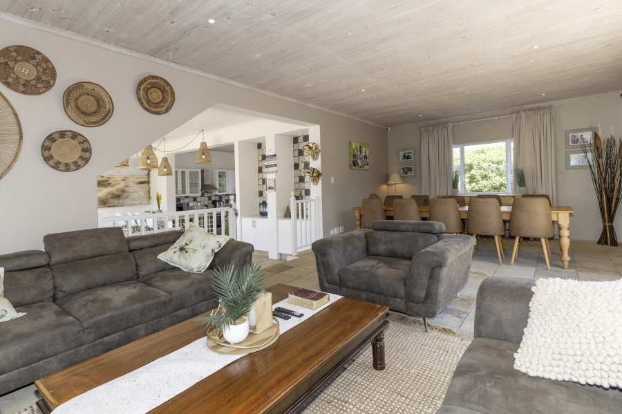 5 Bedroom Property for Sale in West Beach Eastern Cape
